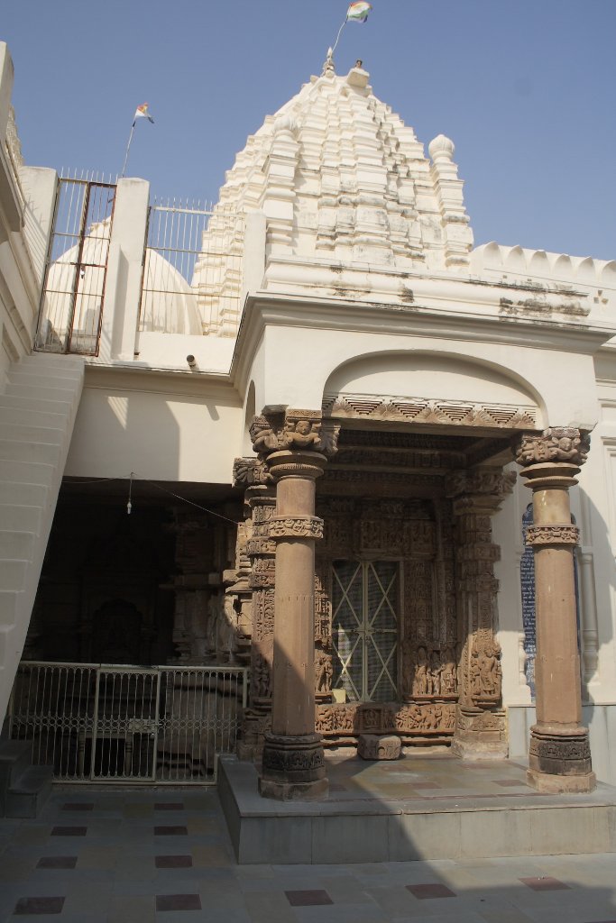 14-Entrance Jain Temples.jpg - Entrance Jain Temples